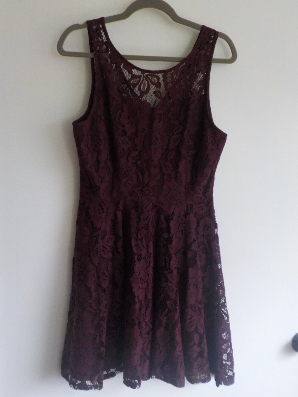 BB Dakota Dress - Size 4 - Burgundy Sleeveless Lace Overlay Fit/Flare (2282)